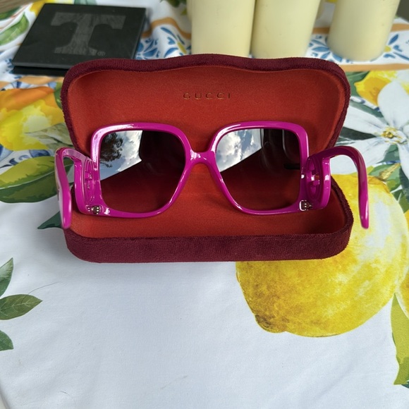 Fashion inspired sunglasses - Picture 3 of 6